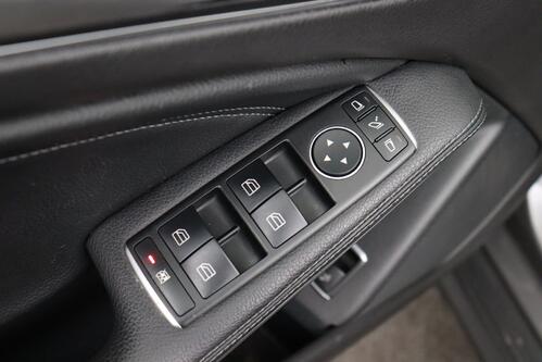 MERCEDES-BENZ GLA 200 Style i + GPS + LEDER + CAMERA + PDC + CRUISE + ALU 17