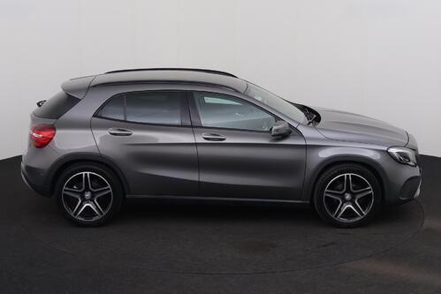 MERCEDES-BENZ GLA 200 Style i + GPS + LEDER + CAMERA + PDC + CRUISE + ALU 17