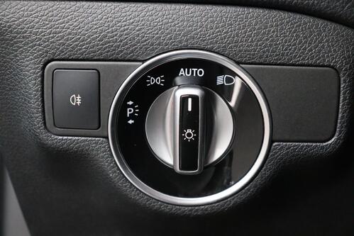 MERCEDES-BENZ GLA 200 Style i + GPS + LEDER + CAMERA + PDC + CRUISE + ALU 17