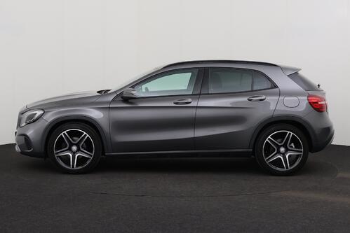 MERCEDES-BENZ GLA 200 Style i + GPS + LEDER + CAMERA + PDC + CRUISE + ALU 17