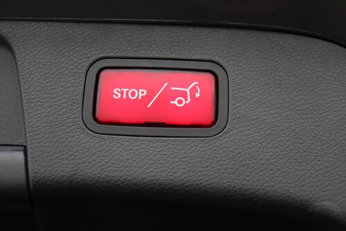 MERCEDES-BENZ GLA 200 Style i + GPS + LEDER + CAMERA + PDC + CRUISE + ALU 17