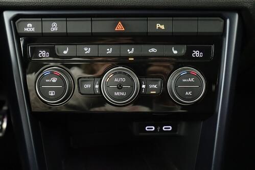 VOLKSWAGEN T-Roc 1.0 TSI UNITED + CARPLAY + GPS + PDC