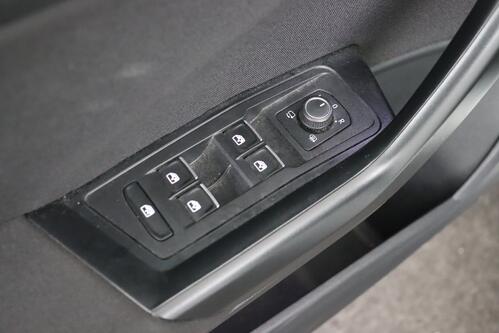 VOLKSWAGEN T-Roc 1.0 TSI UNITED + CARPLAY + GPS + PDC