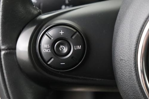 MINI Cooper 1.5IA + GPS + CAMERA + LED + PDC