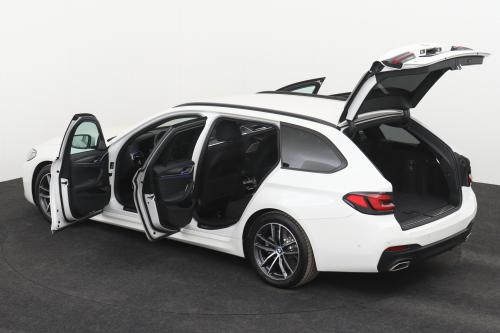 BMW 520 G31 - M SPORT TOURING DA + CARPLAY + GPS + CAMERA + PDC + CRUISE + ALU