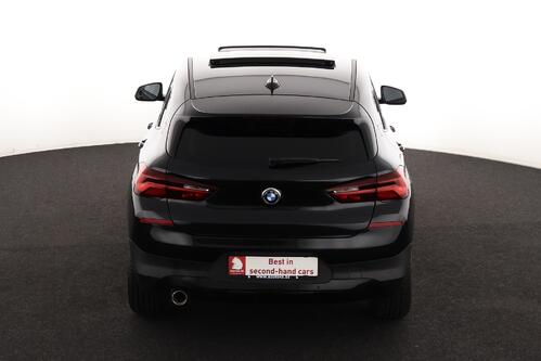 BMW X2 18i sDRIVE iA + GPS + LEDER + CAMERA + PDC + PANO DAK + CRUISE + ALU 17