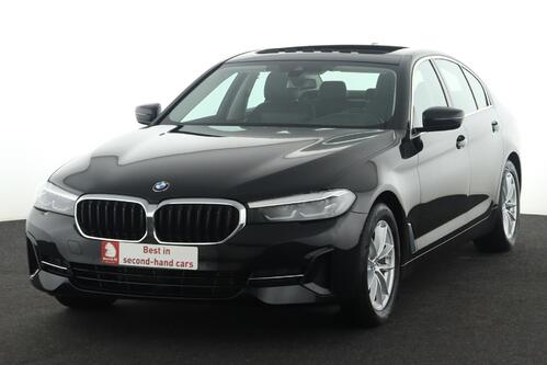 BMW 520 iA HYBRID + GPS + CARPLAY + LEDER + CAMERA + PDC + OPEN DAK + CRUISE + ALU 17