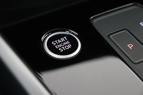 AUDI A3 SPORTBACK BUS.ATTRACTION 30 2.0TDI S-TRONIC + GPS + CARPLAY + PDC + CRUISE + ALU 16