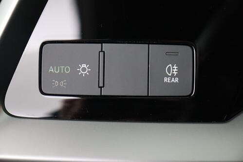 AUDI A3 SPORTBACK BUS.ATTRACTION 30 2.0TDI S-TRONIC + GPS + CARPLAY + PDC + CRUISE + ALU 16