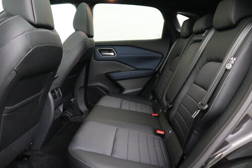 NISSAN Qashqai TEKNA MY22 e-POWER 2WD DESIGN COLD PACK + A/T + GPS + CARPLAY + CAMERA + PDC + CRUISE + PANO DAK + ALU + TREKHAAK 