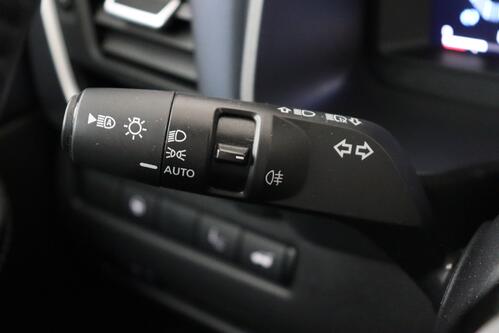 NISSAN Qashqai TEKNA MY22 e-POWER 2WD DESIGN COLD PACK + A/T + GPS + CARPLAY + CAMERA + PDC + CRUISE + PANO DAK + ALU + TREKHAAK 