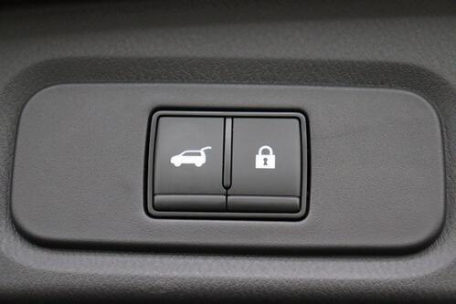 NISSAN Qashqai TEKNA MY22 e-POWER 2WD DESIGN COLD PACK + A/T + GPS + CARPLAY + CAMERA + PDC + CRUISE + PANO DAK + ALU + TREKHAAK 