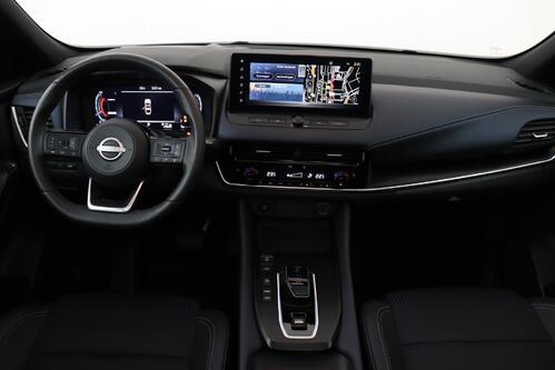 NISSAN Qashqai TEKNA MY22 e-POWER 2WD DESIGN COLD PACK + A/T + GPS + CARPLAY + CAMERA + PDC + CRUISE + PANO DAK + ALU + TREKHAAK 