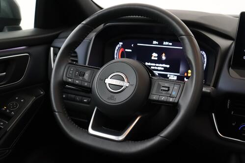 NISSAN Qashqai TEKNA MY22 e-POWER 2WD DESIGN COLD PACK + A/T + GPS + CARPLAY + CAMERA + PDC + CRUISE + PANO DAK + ALU + TREKHAAK 