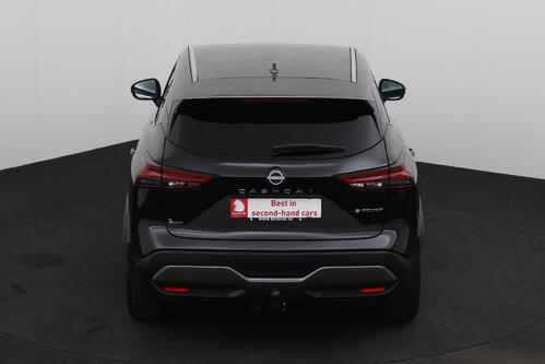 NISSAN Qashqai TEKNA MY22 e-POWER 2WD DESIGN COLD PACK + A/T + GPS + CARPLAY + CAMERA + PDC + CRUISE + PANO DAK + ALU + TREKHAAK 
