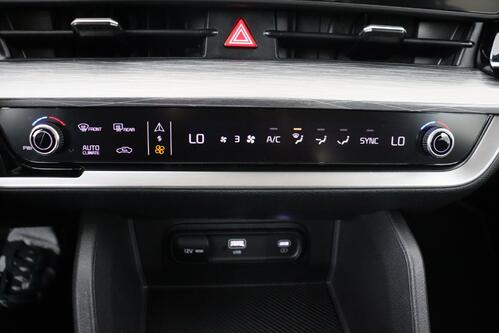 KIA Sportage 1.6 T-GDI 7DCT LX+ MHEV + A/T + GPS + CARPLAY + CAMERA + PDC + CRUISE(ACC) + ALU 17