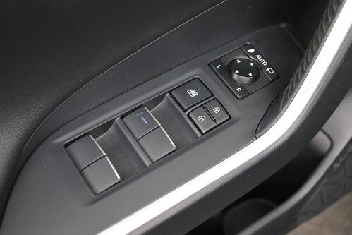 TOYOTA RAV4 DYNAMIC PLUS 2.0VVT-i CVT + A/T + GPS + CAMERA + PDC + CRUISE + ALU 18 + TREKHAAK 