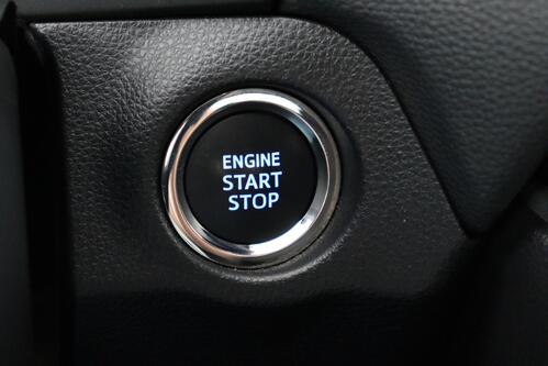 TOYOTA RAV4 DYNAMIC PLUS 2.0VVT-i CVT + A/T + GPS + CAMERA + PDC + CRUISE + ALU 18 + TREKHAAK 