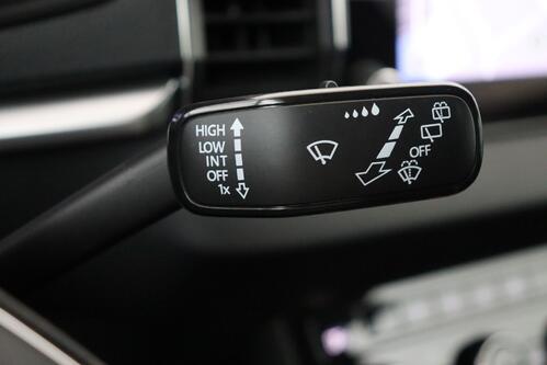 SKODA Karoq 1.5 TSI DSG + CARPLAY + GPS + CAMERA + PDC + ALU 16