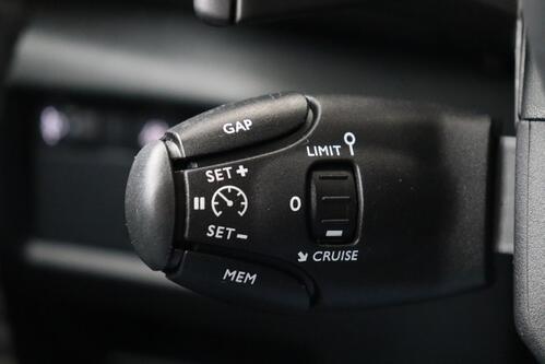 CITROEN C5 AIRCROSS HYBRIDE MAX + CARPLAY + GPS + CAMERA + PDC + LEDER/ALCANTARA + ALU 18