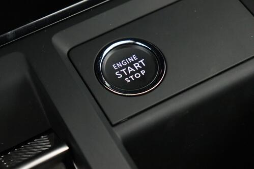 CITROEN C5 AIRCROSS HYBRIDE MAX + CARPLAY + GPS + CAMERA + PDC + LEDER/ALCANTARA + ALU 18