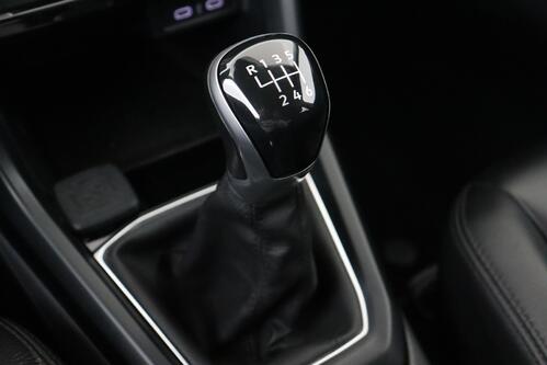 VOLKSWAGEN T-Cross 1.0 TSI  + GPS + LEDER + CARPLAY + CAMERA + PDC + CRUISE + ALU 16 +TREKHAAK