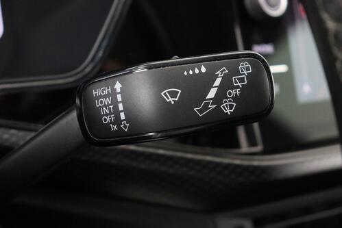 VOLKSWAGEN T-Cross 1.0 TSI  + GPS + LEDER + CARPLAY + CAMERA + PDC + CRUISE + ALU 16 +TREKHAAK