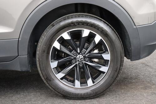 VOLKSWAGEN T-Cross 1.0 TSI  + GPS + LEDER + CARPLAY + CAMERA + PDC + CRUISE + ALU 16 +TREKHAAK