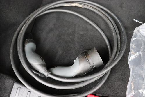 MERCEDES-BENZ GLA 250 e iA + GPS + LEDER + PDC + CRUISE + ALU 17 + TREKHAAK 