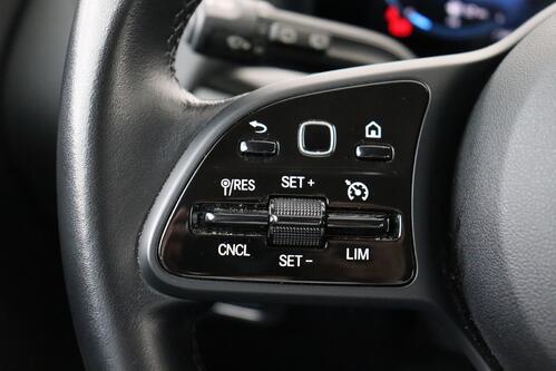 MERCEDES-BENZ GLA 250 e iA + GPS + LEDER + PDC + CRUISE + ALU 17 + TREKHAAK 