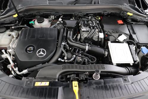 MERCEDES-BENZ GLA 250 e iA + GPS + LEDER + PDC + CRUISE + ALU 17 + TREKHAAK 