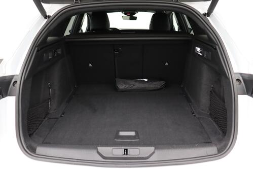 PEUGEOT 308 SW 1.2 PURETECH EAT8 GT-LINE + CARPLAY + GPS + CAMERA + PDC + CRUISE + LEDER/ALCANTARA + ALU 