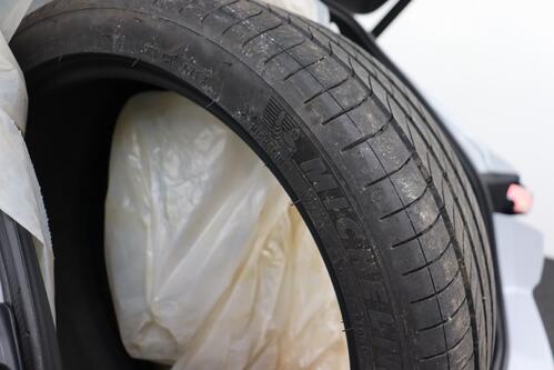 PEUGEOT 308 SW 1.2 PURETECH EAT8 GT-LINE + CARPLAY + GPS + CAMERA + PDC + CRUISE + LEDER/ALCANTARA + ALU 