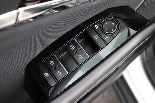 MAZDA CX-30 2.0 L e-SKYACTIVE EXCLUSIVE LINE + GPS + CAMERA + PDC + CRUISE + ALU 