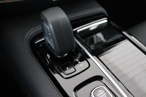 VOLVO V60 2.0 T6 RECHARGE PLUS AWD PHEV GEARTRONIC  + GPS + LEDER + CAMERA + PDC + CRUISE + ALU 19