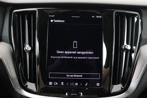 VOLVO V60 2.0 T6 RECHARGE PLUS AWD PHEV GEARTRONIC  + GPS + LEDER + CAMERA + PDC + CRUISE + ALU 19