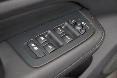 VOLVO V60 2.0 T6 RECHARGE PLUS AWD PHEV GEARTRONIC  + GPS + LEDER + CAMERA + PDC + CRUISE + ALU 19