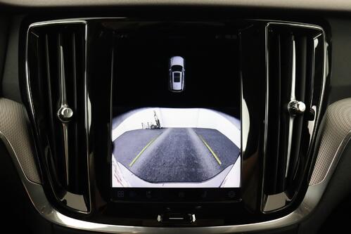 VOLVO V60 2.0 T6 RECHARGE PLUS AWD PHEV GEARTRONIC  + GPS + LEDER + CAMERA + PDC + CRUISE + ALU 19