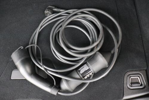 VOLVO V60 2.0 T6 RECHARGE PLUS AWD PHEV GEARTRONIC  + GPS + LEDER + CAMERA + PDC + CRUISE + ALU 19