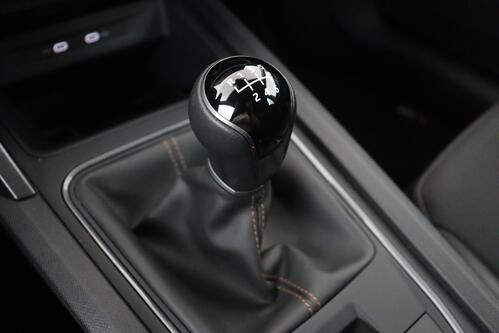 CUPRA Formentor 1.5 TSi + GPS + CARPLAY + HALF/LEDER + CAMERA + PDC + CRUISE + ALU 18