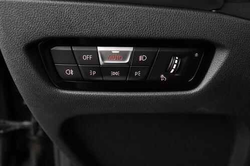 BMW 320 e IA BUSINESS EDITION PHEV + CARPLAY + GPS + CAMERA + PDC + CRUISE (ACC) + LEDER + ALU 17