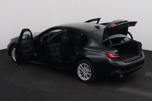 BMW 320 e IA BUSINESS EDITION PHEV + CARPLAY + GPS + CAMERA + PDC + CRUISE (ACC) + LEDER + ALU 17