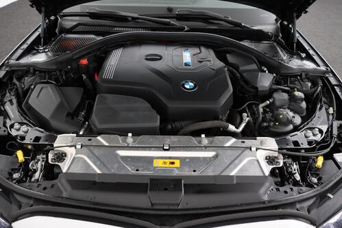 BMW 320 e IA BUSINESS EDITION PHEV + CARPLAY + GPS + CAMERA + PDC + CRUISE (ACC) + LEDER + ALU 17