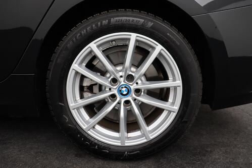 BMW 320 e IA BUSINESS EDITION PHEV + CARPLAY + GPS + CAMERA + PDC + CRUISE (ACC) + LEDER + ALU 17