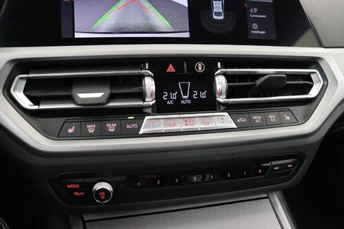 BMW 320 e IA BUSINESS EDITION PHEV + CARPLAY + GPS + CAMERA + PDC + CRUISE (ACC) + LEDER + ALU 17