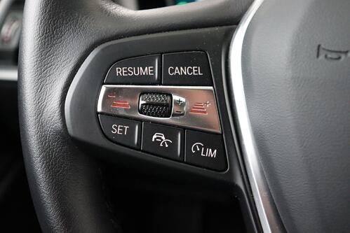 BMW 320 e IA BUSINESS EDITION PHEV + CARPLAY + GPS + CAMERA + PDC + CRUISE (ACC) + LEDER + ALU 17