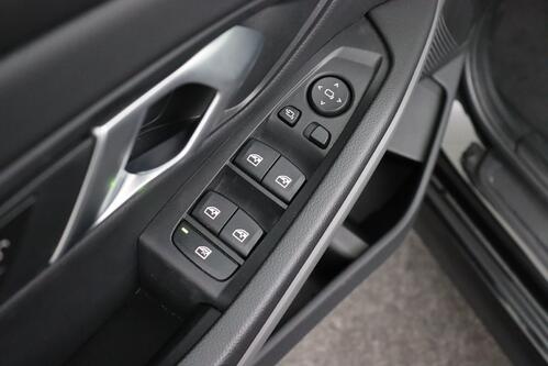 BMW 320 e IA BUSINESS EDITION PHEV + CARPLAY + GPS + CAMERA + PDC + CRUISE (ACC) + LEDER + ALU 17