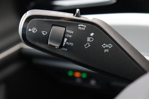 VOLKSWAGEN Passat Variant BUSINESS 2.0 TDI DSG  + GPS + CARPLAY + LEDER/ALCANTARA + CAMERA + PDC + CRUISE + ALU 16