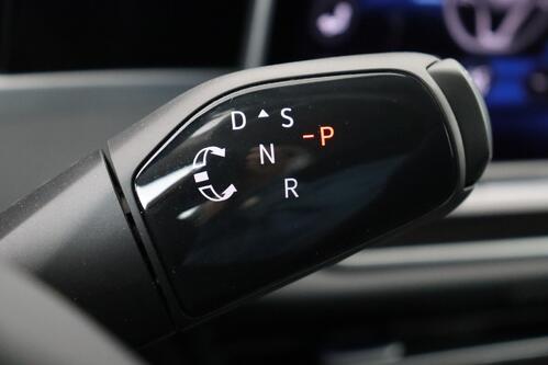 VOLKSWAGEN Passat Variant BUSINESS 2.0 TDI DSG  + GPS + CARPLAY + LEDER/ALCANTARA + CAMERA + PDC + CRUISE + ALU 16