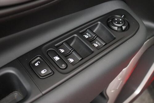 JEEP Renegade 1.5 AT GSE Limited DCT + A/T + PDC + CRUISE + ALU 17